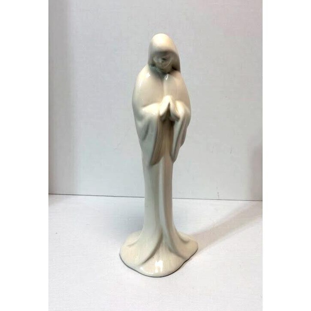 Vintage Haeger Pottery #358 11 1/4" Praying Madonna White Vase Pre‎ Owned